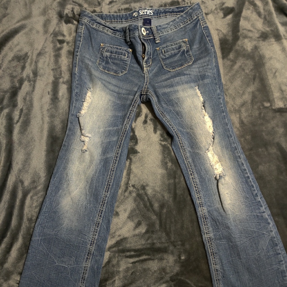 Short and sexy series jeans. Size 7